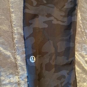 Lululemon Camo Capri
